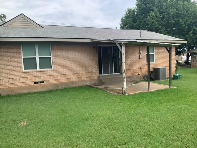 1421 N 9th Street, Midlothian, TX 76065