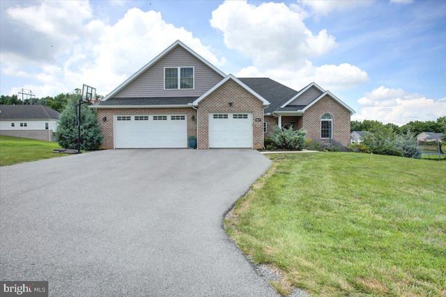 1857 CARRERA DRIVE, Chambersburg, PA 17202