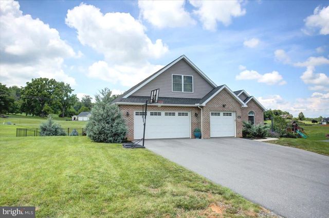 1857 CARRERA DRIVE, Chambersburg, PA 17202