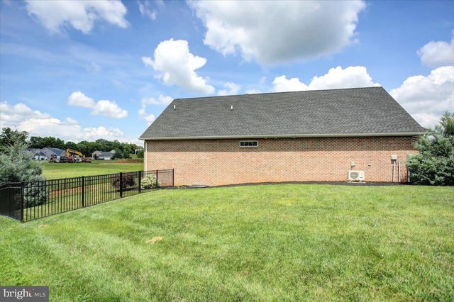 1857 CARRERA DRIVE, Chambersburg, PA 17202