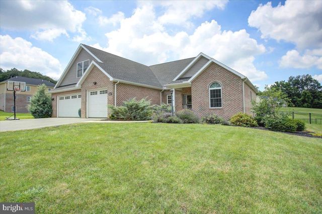 1857 CARRERA DRIVE, Chambersburg, PA 17202