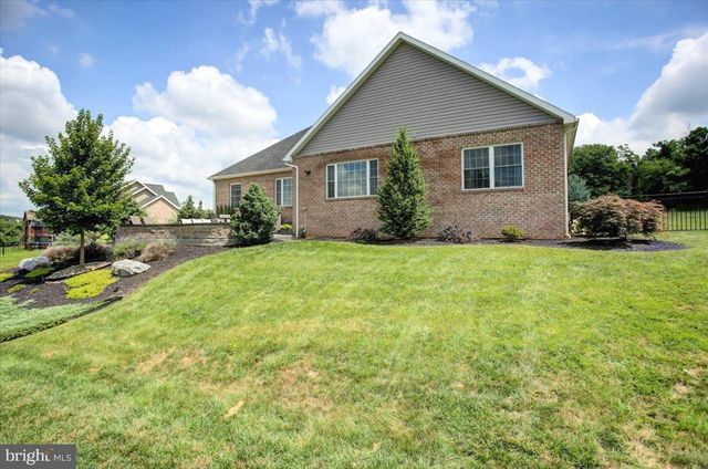 1857 CARRERA DRIVE, Chambersburg, PA 17202