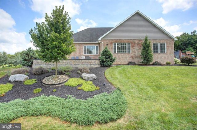 1857 CARRERA DRIVE, Chambersburg, PA 17202