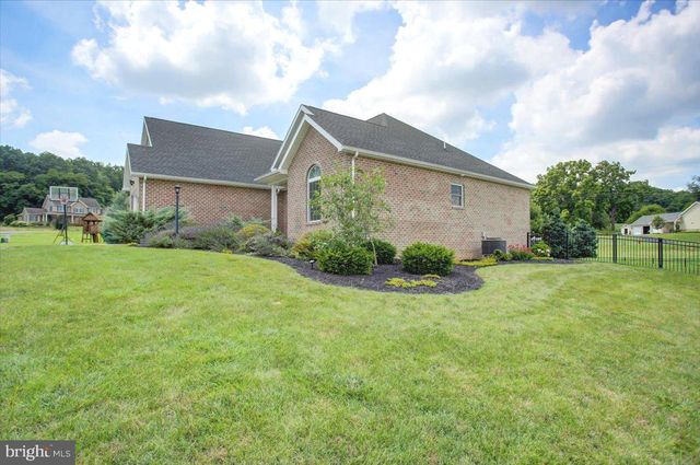 1857 CARRERA DRIVE, Chambersburg, PA 17202