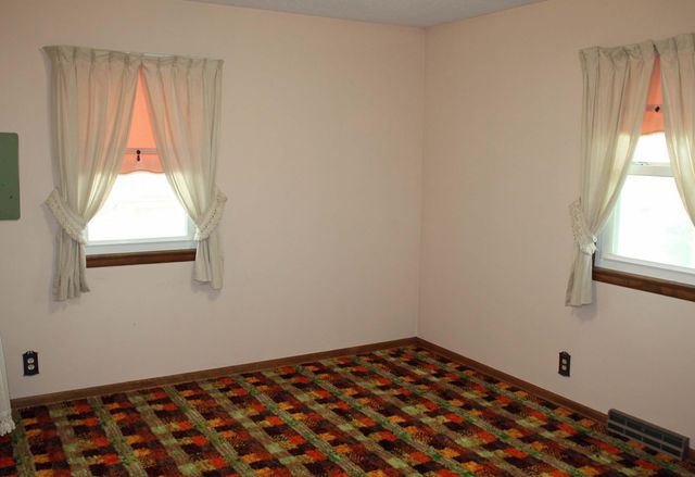 602 E Sunrise Street, New Hampton, IA 50659