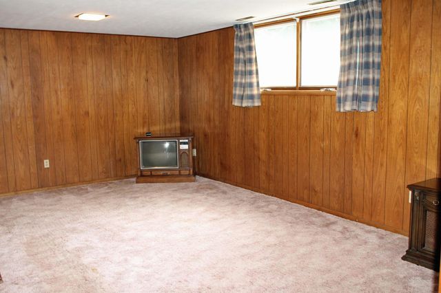 602 E Sunrise Street, New Hampton, IA 50659