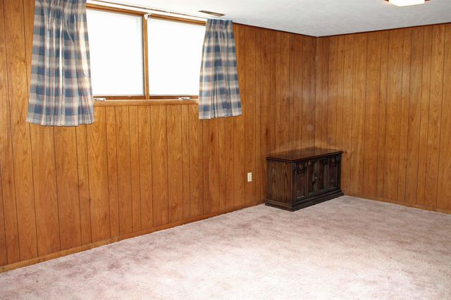 602 E Sunrise Street, New Hampton, IA 50659