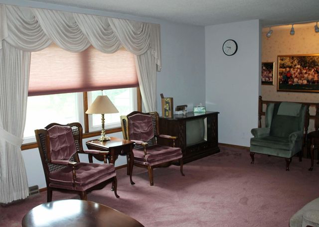 602 E Sunrise Street, New Hampton, IA 50659