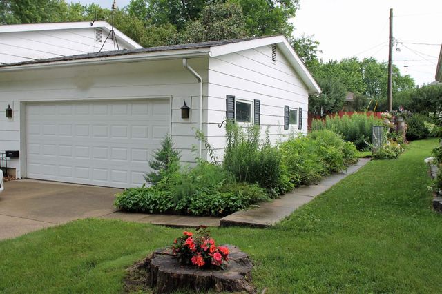 602 E Sunrise Street, New Hampton, IA 50659