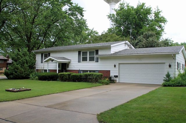 602 E Sunrise Street, New Hampton, IA 50659