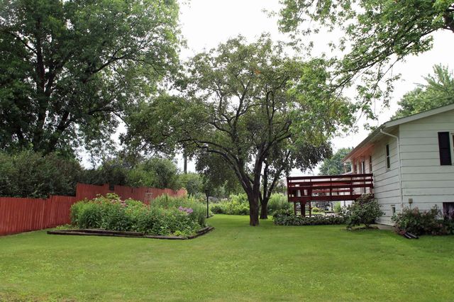 602 E Sunrise Street, New Hampton, IA 50659