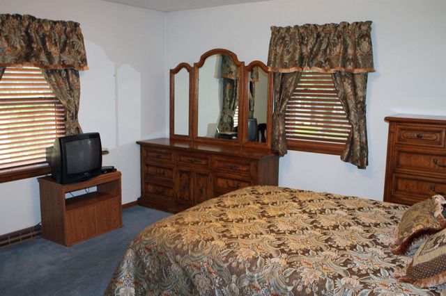 602 E Sunrise Street, New Hampton, IA 50659
