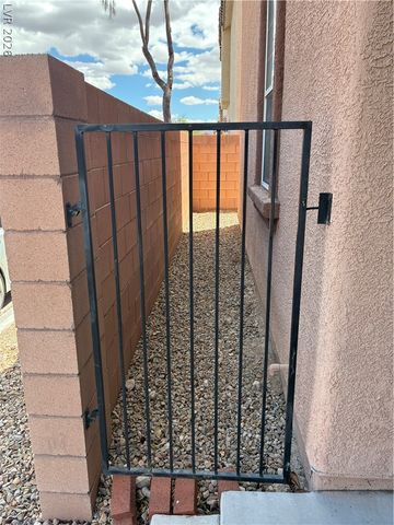 7727 Pista Way, Las Vegas, NV 89179