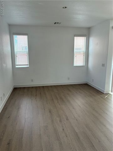 7727 Pista Way, Las Vegas, NV 89179