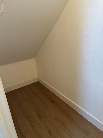 7727 Pista Way, Las Vegas, NV 89179