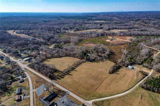 11948 Nc Highway 87, Eden, NC 27288