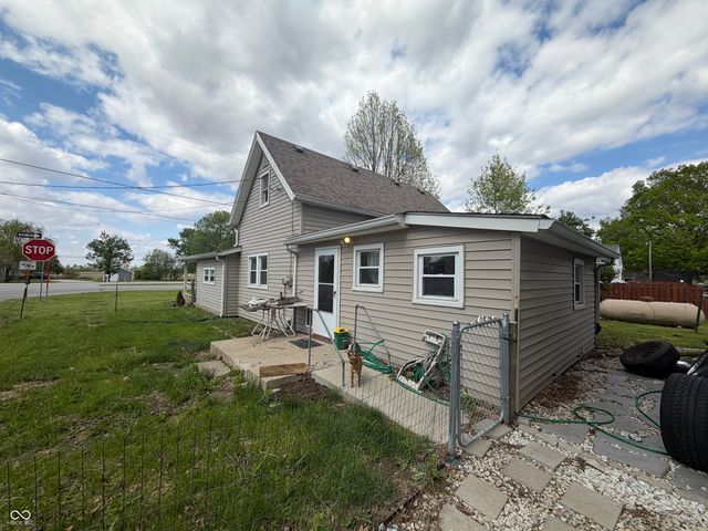 8377 E Us Highway 40, Greenfield, IN 46140
