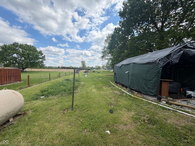8377 E Us Highway 40, Greenfield, IN 46140