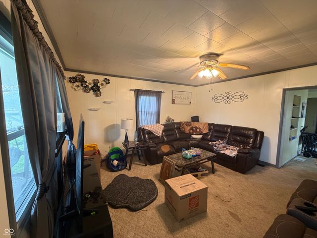 8377 E Us Highway 40, Greenfield, IN 46140