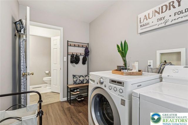 6066 Timberknoll Drive, Lower Macungie Twp, PA 18062