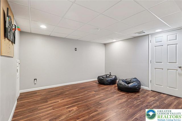 6066 Timberknoll Drive, Lower Macungie Twp, PA 18062