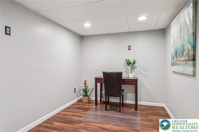 6066 Timberknoll Drive, Lower Macungie Twp, PA 18062