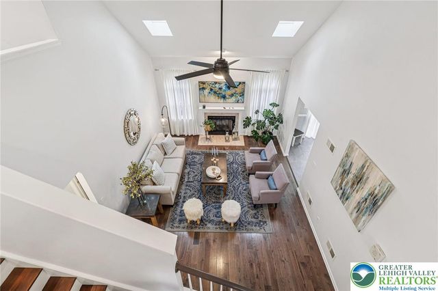 6066 Timberknoll Drive, Lower Macungie Twp, PA 18062