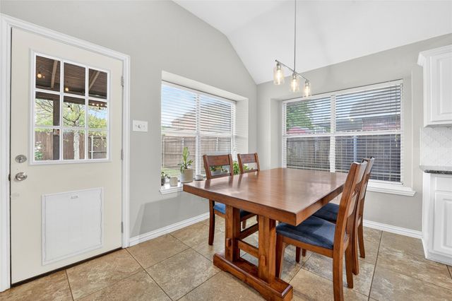 2712 Loon Lake Road, Denton, TX 76210