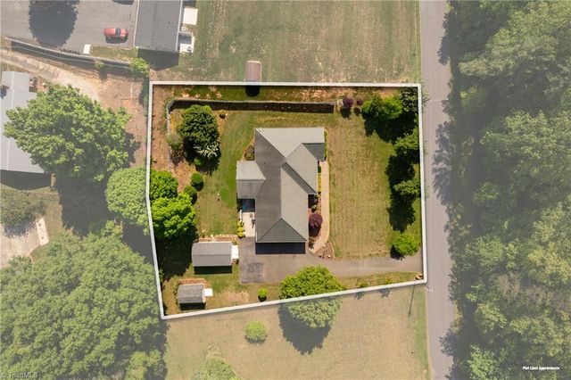 717 WestRidge Drive, Pilot Mountain, NC 27041