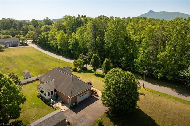 717 WestRidge Drive, Pilot Mountain, NC 27041