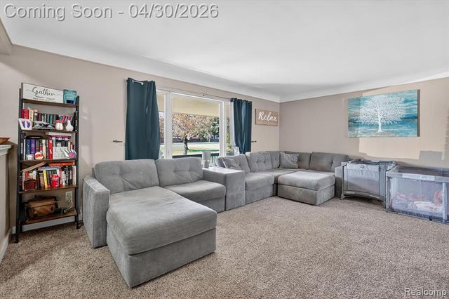 2141 E Hill Road, Grand Blanc, MI 48439