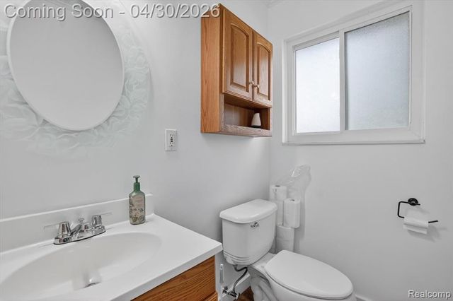 2141 E Hill Road, Grand Blanc, MI 48439