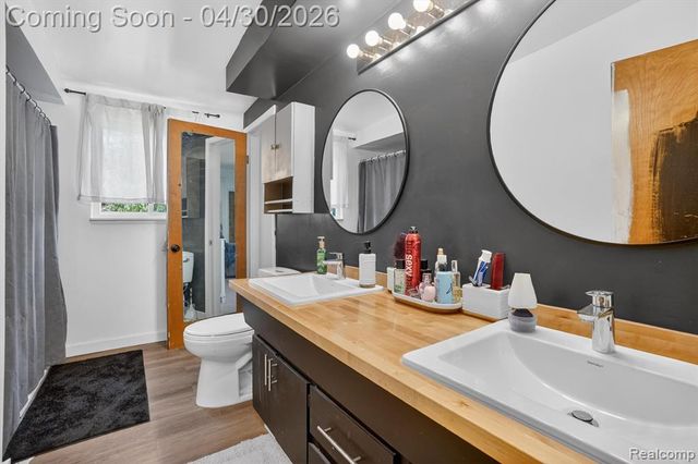 2141 E Hill Road, Grand Blanc, MI 48439