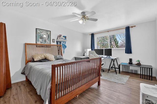 2141 E Hill Road, Grand Blanc, MI 48439