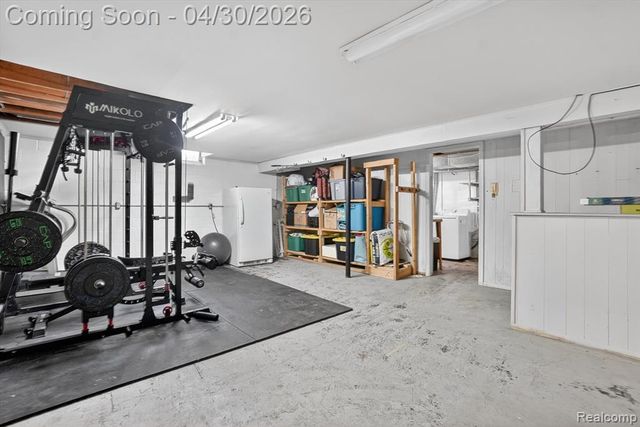 2141 E Hill Road, Grand Blanc, MI 48439