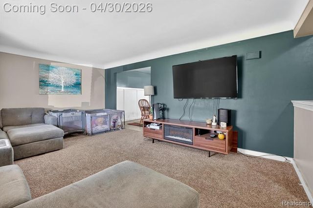 2141 E Hill Road, Grand Blanc, MI 48439