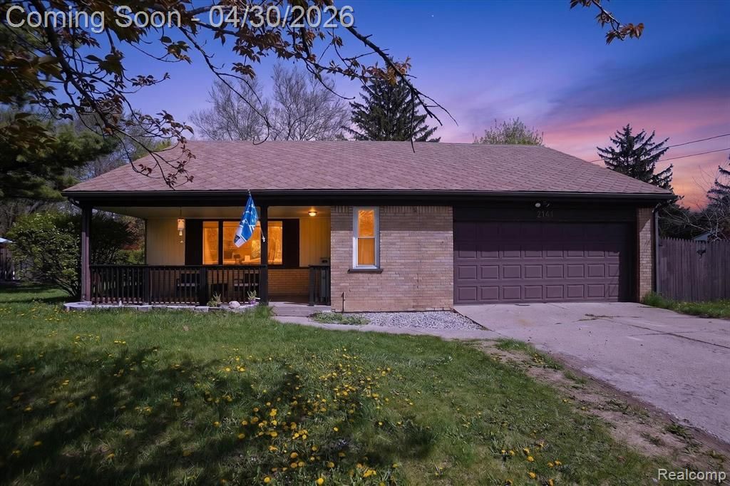 2141 E Hill Road, Grand Blanc, MI 48439