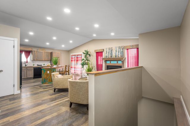 2403 E Robbins St, Park City, KS 67219