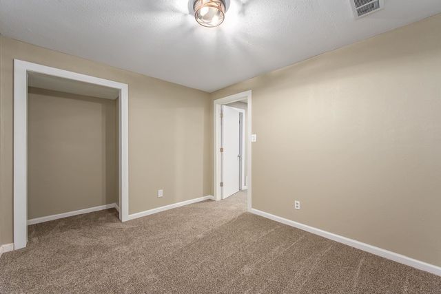 2403 E Robbins St, Park City, KS 67219