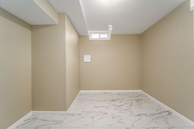 2403 E Robbins St, Park City, KS 67219