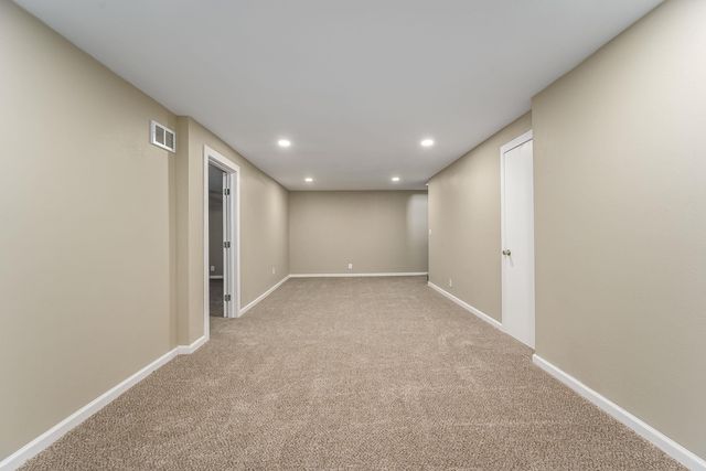 2403 E Robbins St, Park City, KS 67219