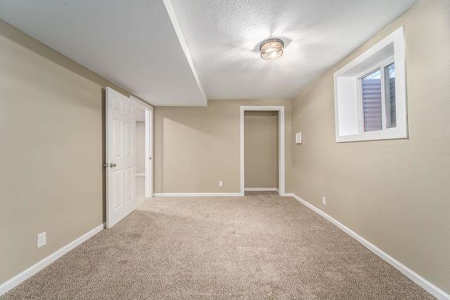 2403 E Robbins St, Park City, KS 67219