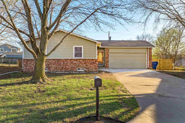 2403 E Robbins St, Park City, KS 67219