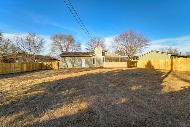 2403 E Robbins St, Park City, KS 67219