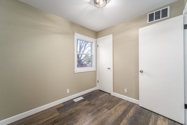 2403 E Robbins St, Park City, KS 67219