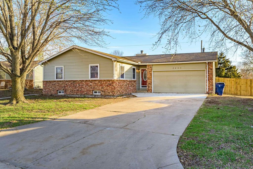2403 E Robbins St, Park City, KS 67219