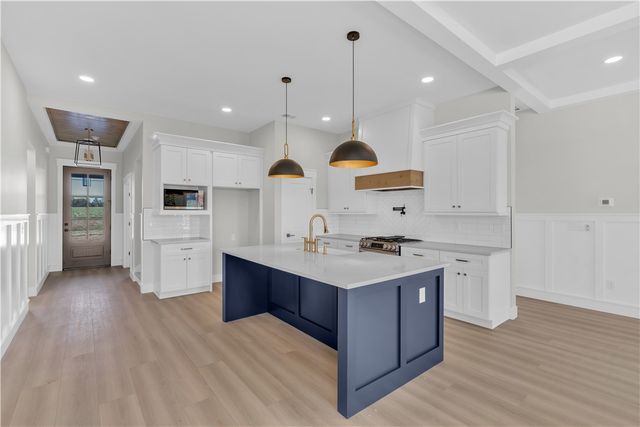 1619 Old Dobbins Bridge Road, Townville, SC 29689