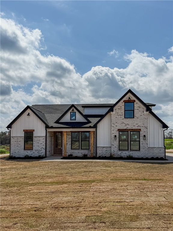 1619 Old Dobbins Bridge Road, Townville, SC 29689