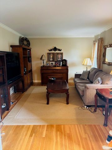 2076 RIVERDALE RD, Germantown, TN 38138