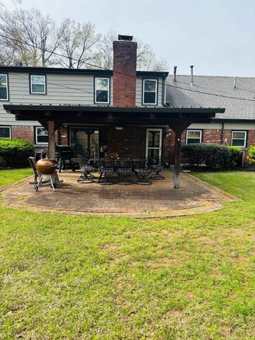 2076 RIVERDALE RD, Germantown, TN 38138